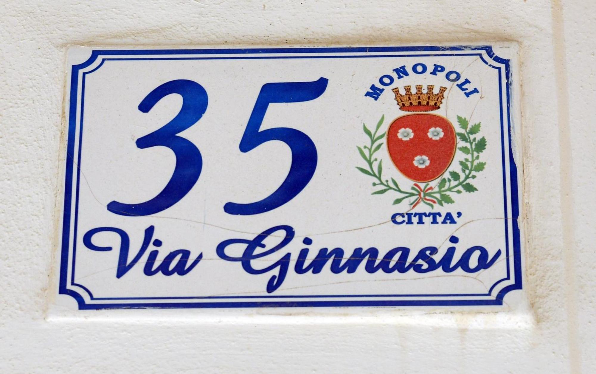 Ginnasio 35 Monopoli Εξωτερικό φωτογραφία